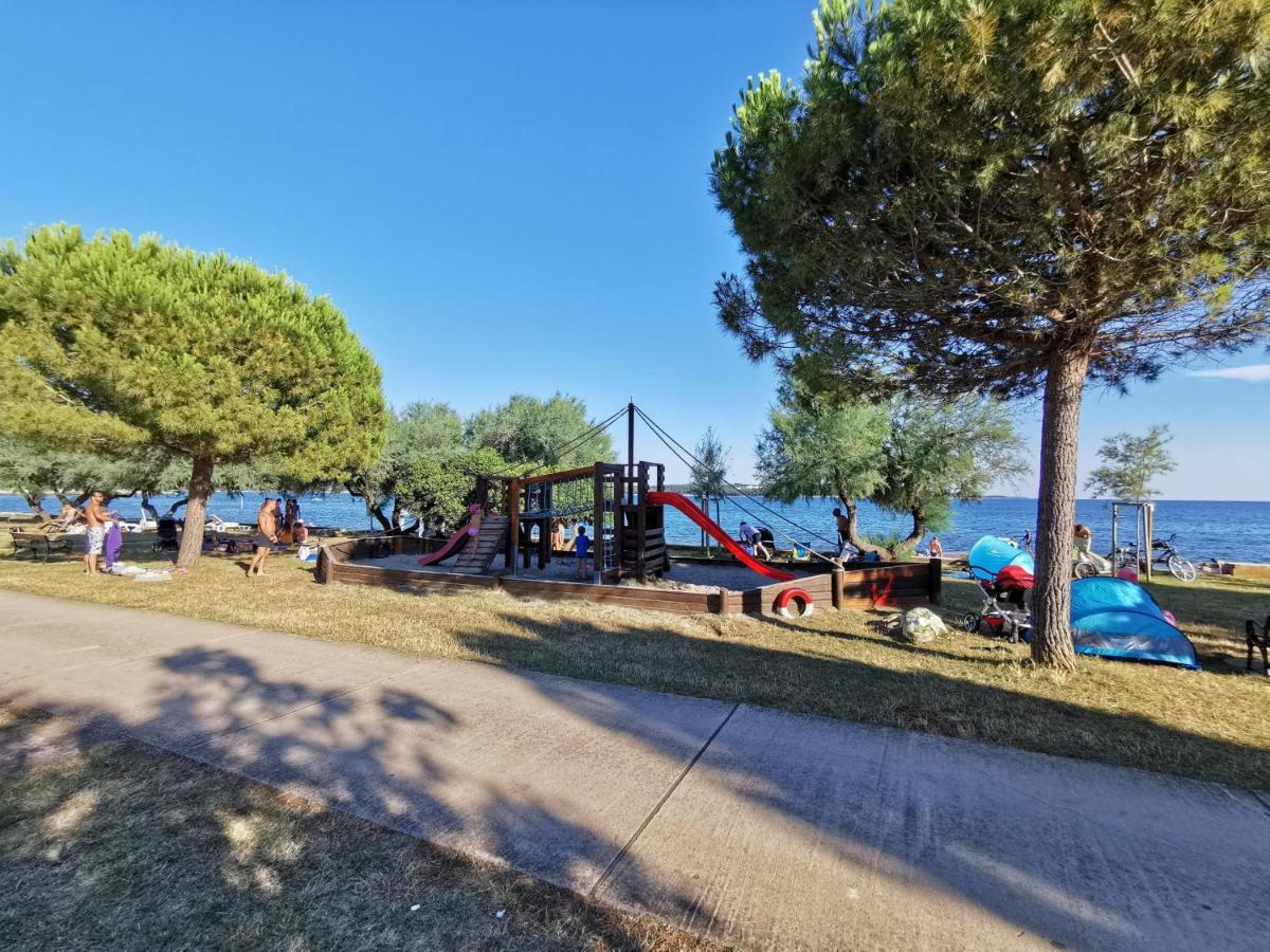 Novigrad Istria Ivan B&B, 5 Star Superior Room, Near The See And Park المظهر الخارجي الصورة